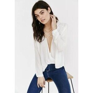 Silence + Noise Urban Outfitters Mayfair Surplice Plunge Top Blouse Small